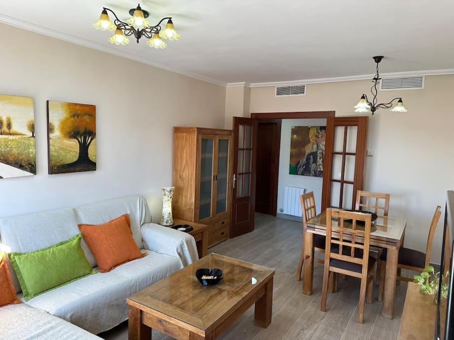 Piso En Linares Zona Centro Con Parking Gratis Apartman Kültér fotó
